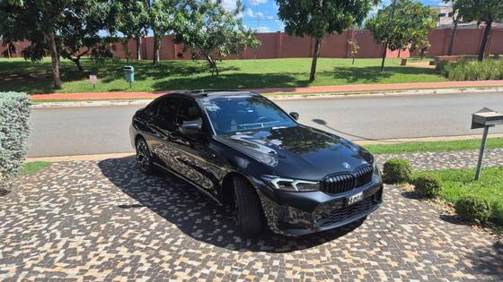 BMW 330e 2.0 16V TURBO HÍBRIDO M SPORT AUTOMÁTICO